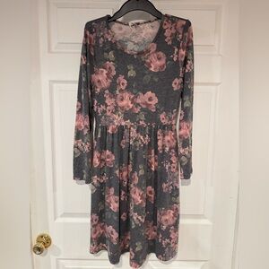 Soft Maternity Floral Long Sleeve Dress - Perfect for Spring Baby Shower!